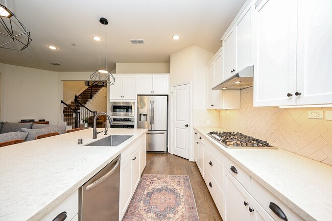 Building Photo - 30718 Parkside Passage Dr