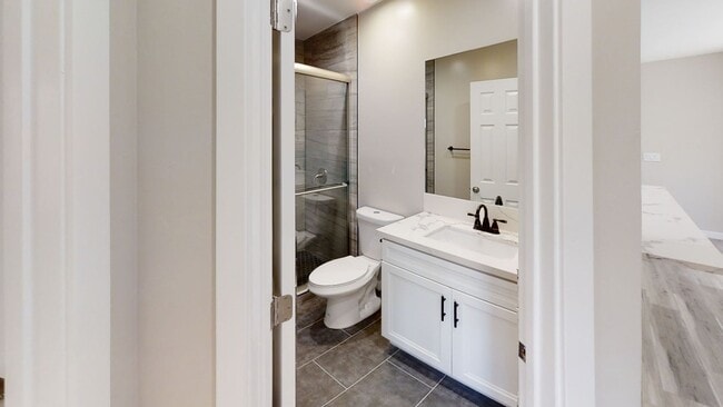 Building Photo - 4BD/2BA, Quick Walk to Campus!