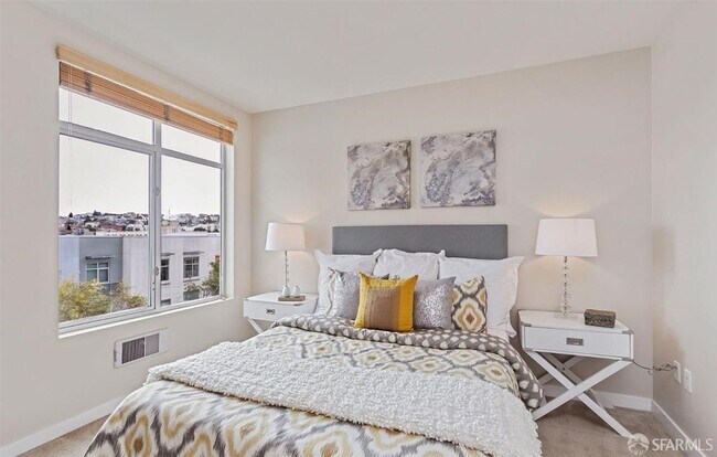 Building Photo - 451 Kansas St