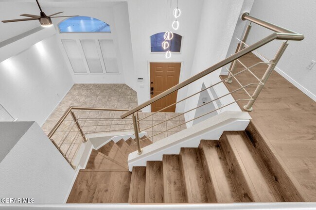 Building Photo - 7489 Plaza Redonda Dr