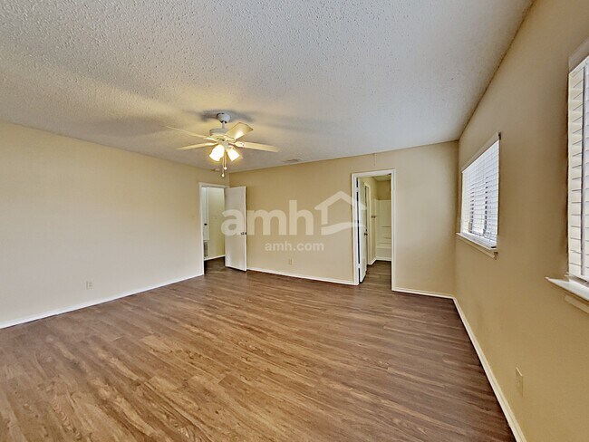 Building Photo - 8131 Cheryl Meadow Dr