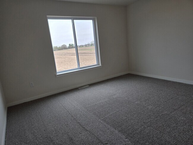 Building Photo - RaeMat LLC