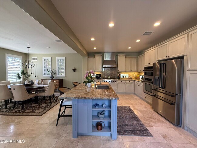 Building Photo - 60 Via el Toro