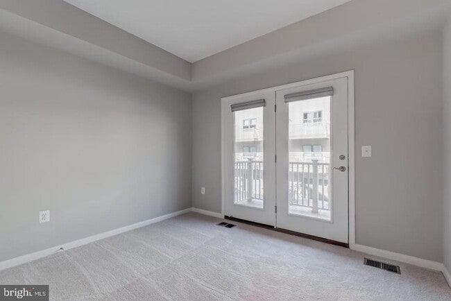 Building Photo - 44848 Tiverton Sq