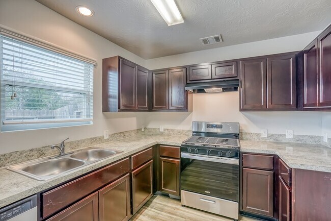 Building Photo - 13015 Bella Vida Ln