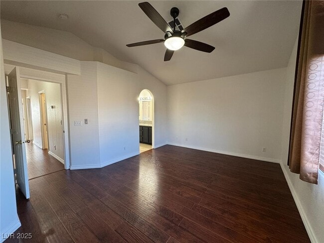 Building Photo - 7962 Traditional Ct