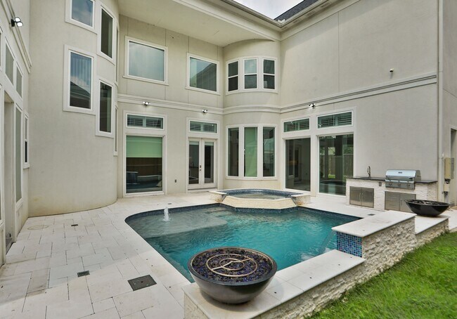 Building Photo - 4626 Braeburn Dr