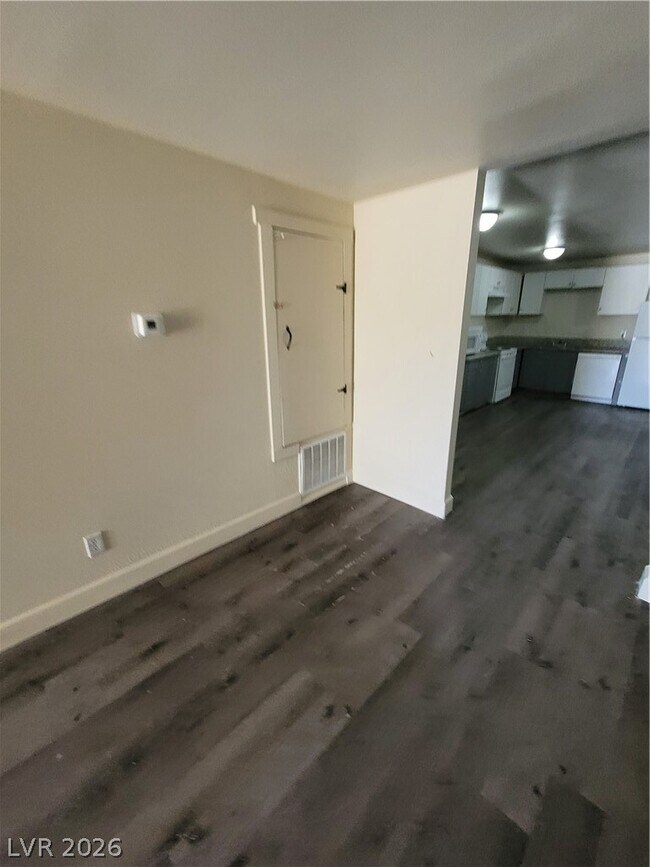 Building Photo - 3412 Townhouse Dr