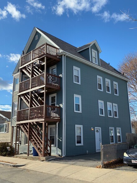 Building Photo - 9 Proctor St