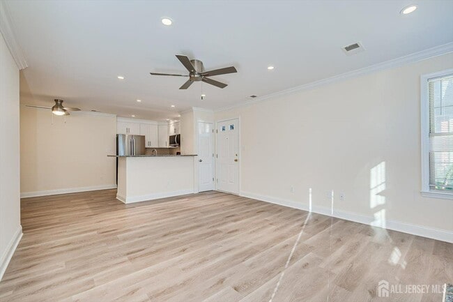 Building Photo - 114 Longfield Ct