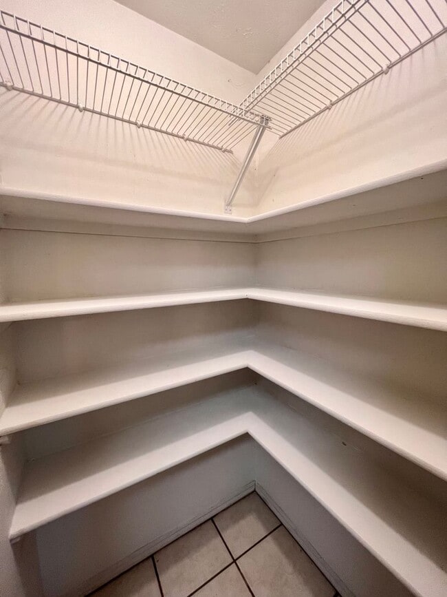 Building Photo - Beautifully Updated 3 Bedroom, 2 Bath Home...