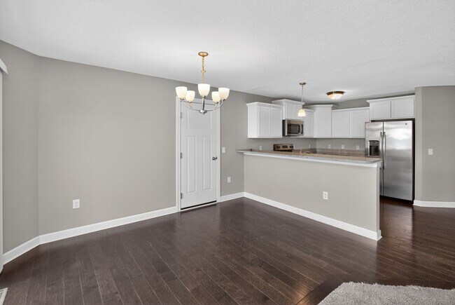 Building Photo - ALTOONA GEM!! 3 Bedroom, 2 Bathroom Home in Altoona!