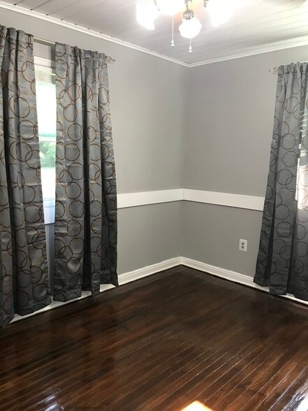 MBR has lots of light from the 2 double pained EE windows; new light blocking curtains - 1407 W Church St