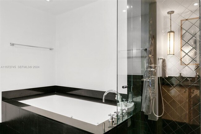 Building Photo - 101 20th St