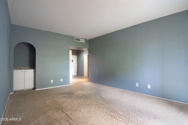 Building Photo - 357 E Thomas Rd