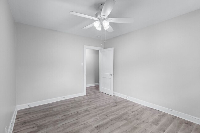 Building Photo - 815 Stafford St