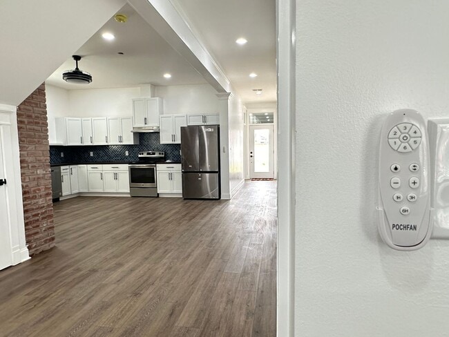 Building Photo - Stunning Newly-Renovated Historic Downtown...