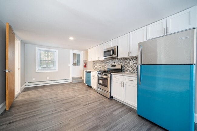 Building Photo - 213 Ogden Ave.