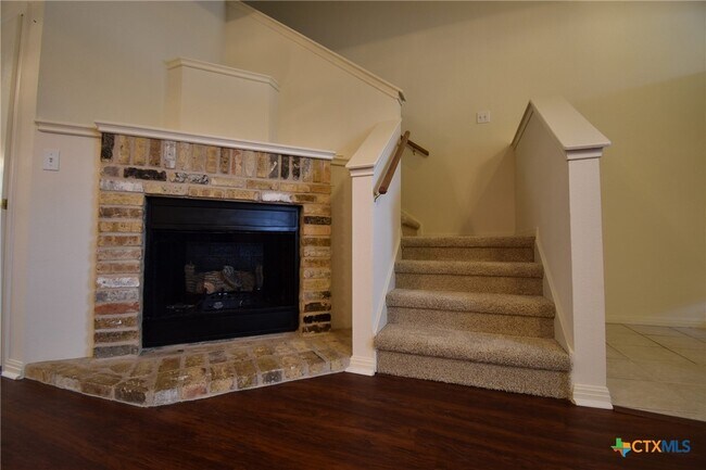 Primary Photo - 2215 Dry Creek Dr