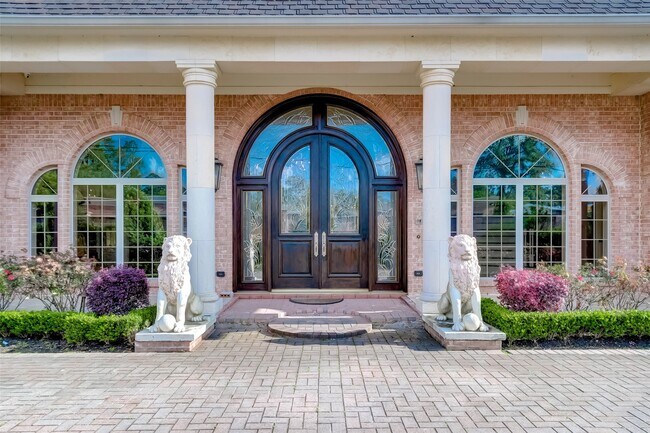 Building Photo - 12445 Memorial Dr