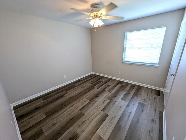 Building Photo - 35 Solar St