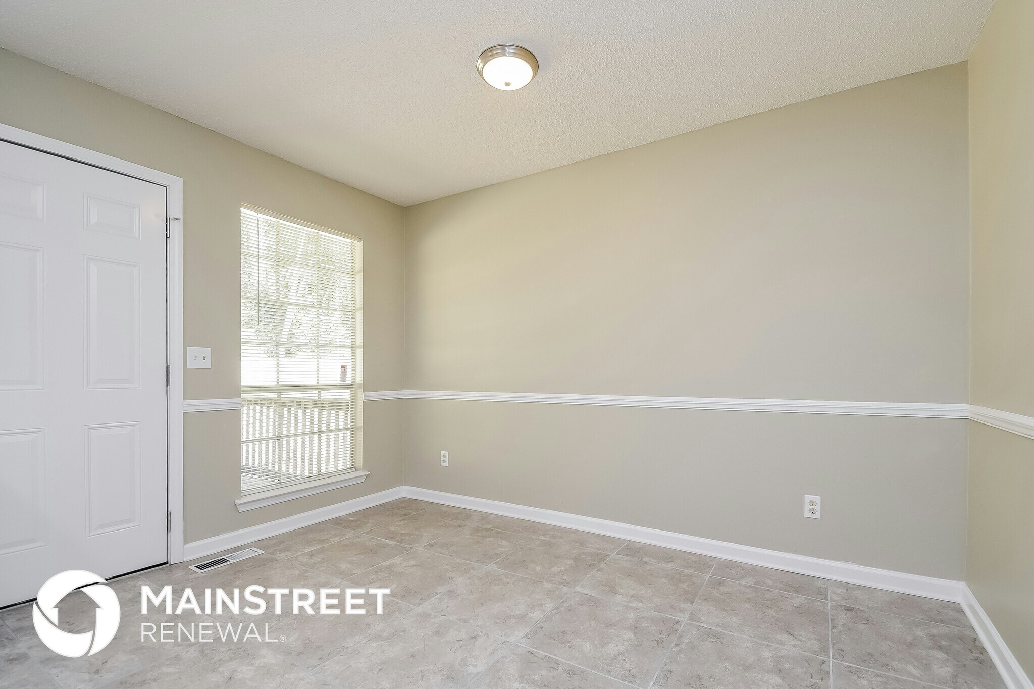 Building Photo - 5818 Dug Hollow Rd