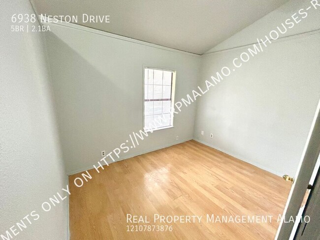 Building Photo - 6938 Neston