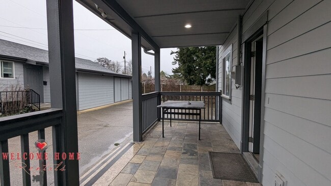 Building Photo - 4520 S Thompson Ave