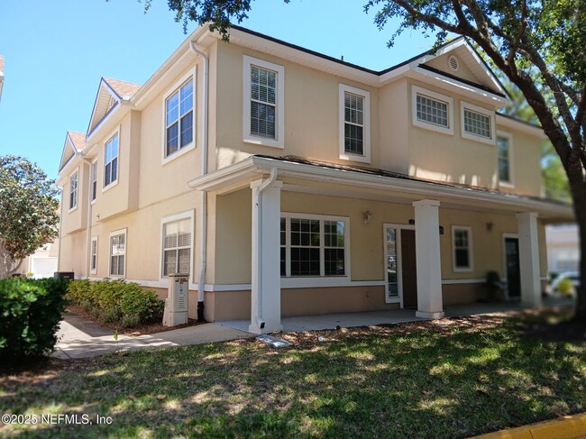 Building Photo - 1723 Forest Lake Cir W