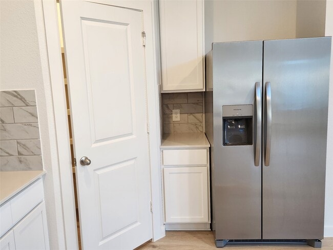 Building Photo - 30622 Wicklow Gdns Dr