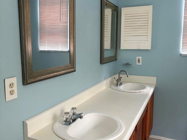 Building Photo - 4973 Windsor Downs Ln