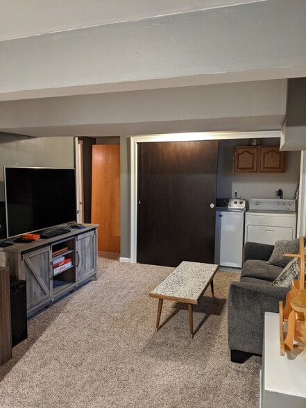 Building Photo - 6401 Toribrooke Ln