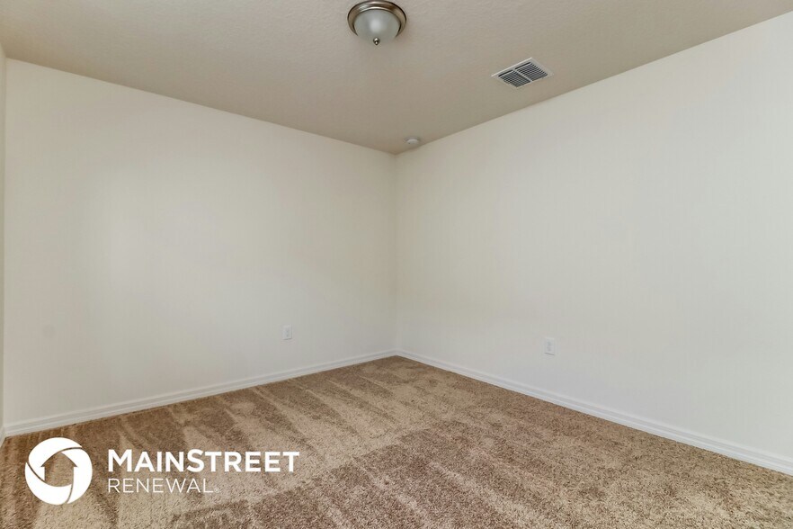 Building Photo - 2127 Peyto Wy