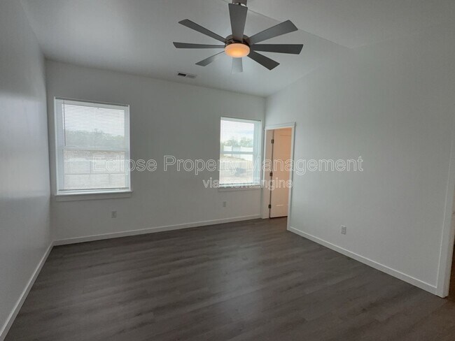 Building Photo - 147 Buena Vista Dr