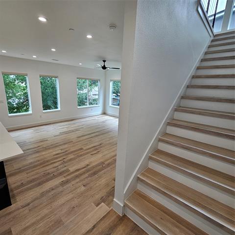 Building Photo - 2143 Mail Ave