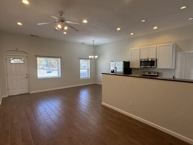 Building Photo - 2937 Washington St NE