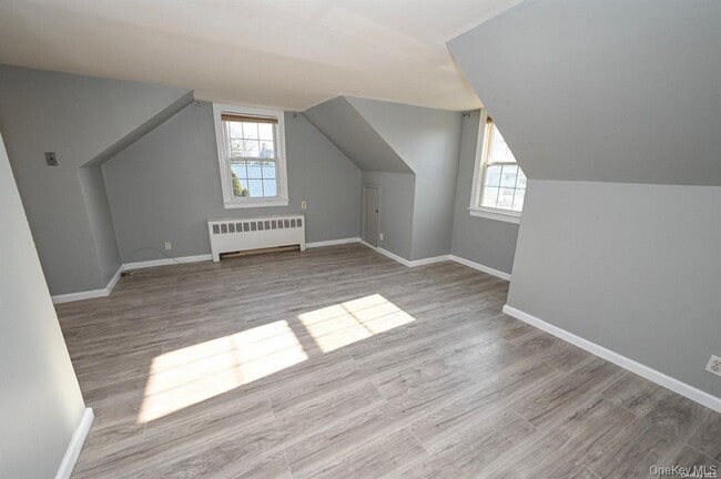 Building Photo - 1174 Russell St