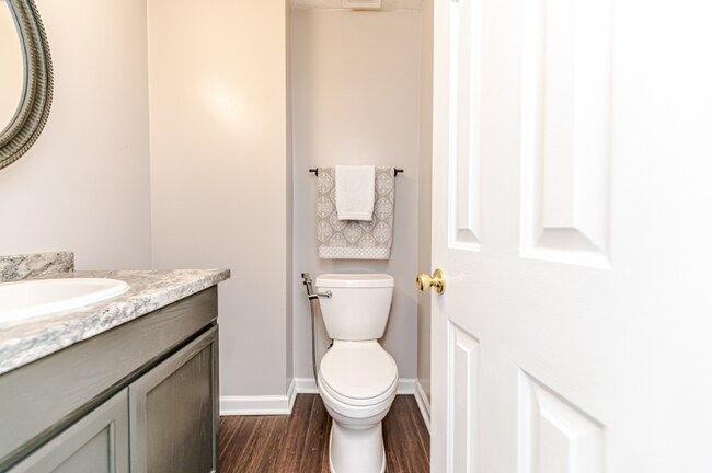 Building Photo - 174 Falling Leaf Dr