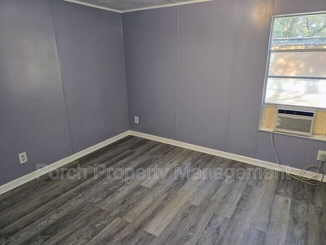 Building Photo - 12 Anne Cir