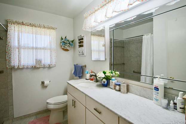 Building Photo - 4626 Newcome Dr