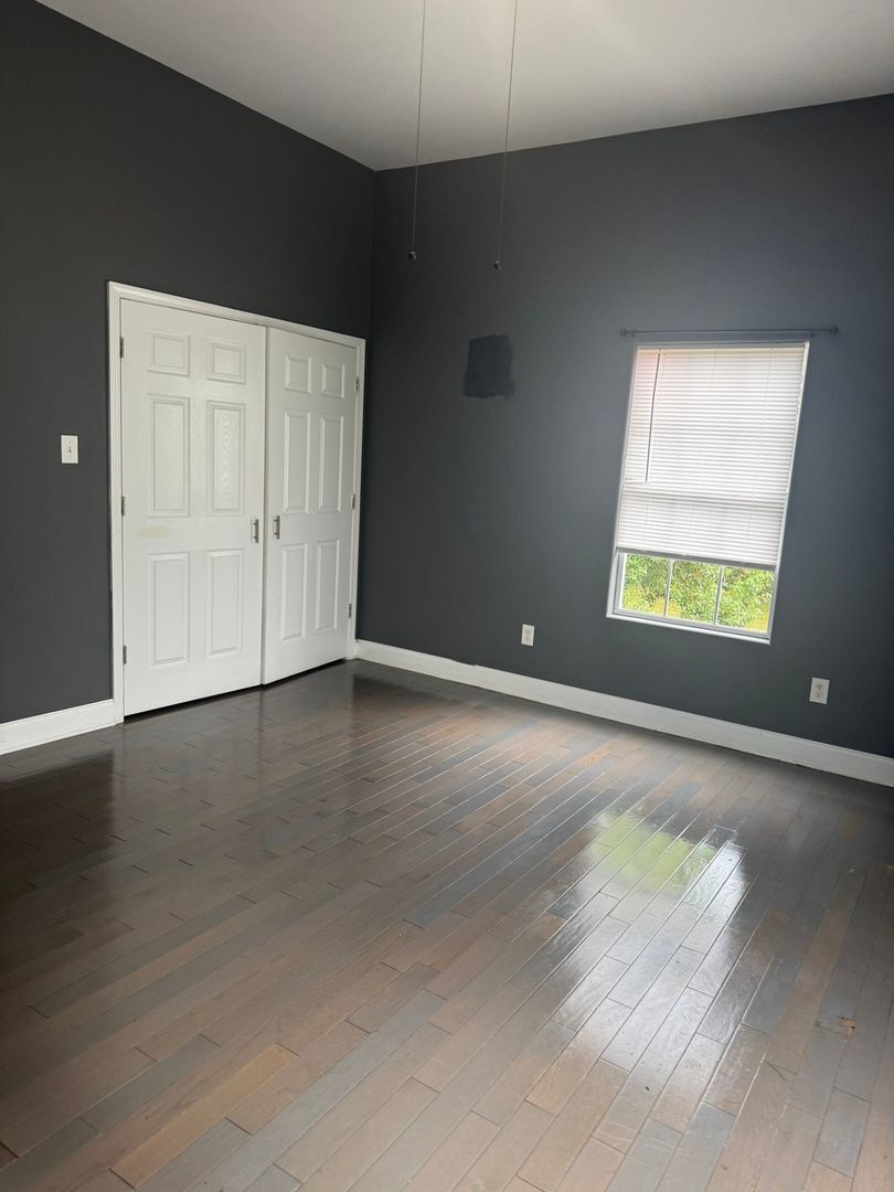Building Photo - 2458 Athis St