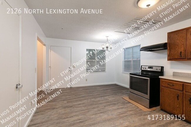 Building Photo - 2126 N Lexington Ave