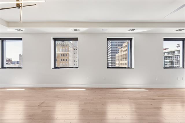 Building Photo - 1505 Elm St