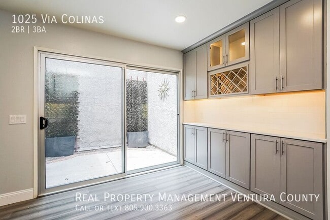 Building Photo - 1025 Via Colinas