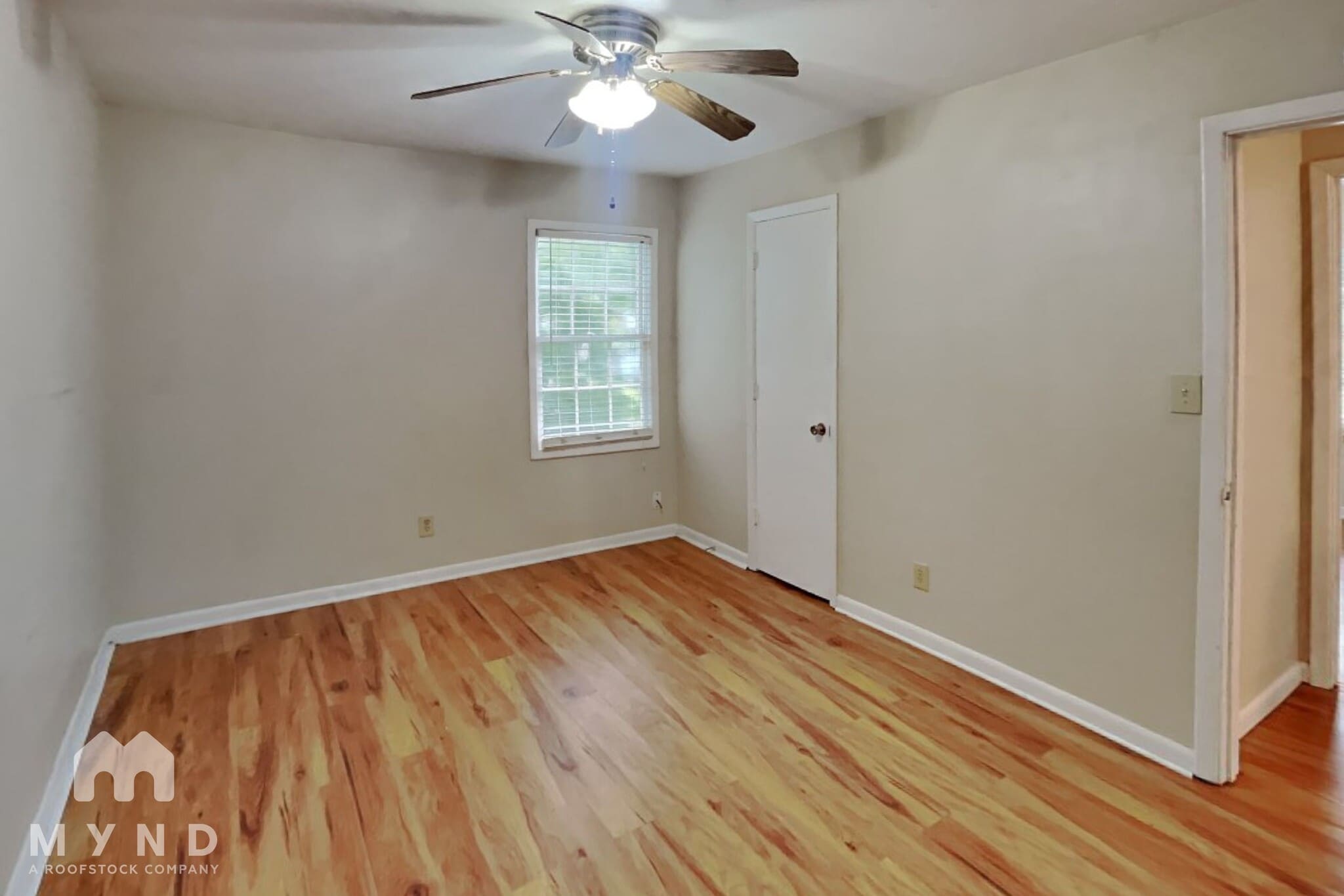 Building Photo - 2570 Rolling View Dr