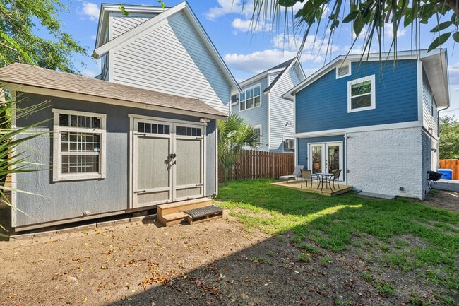 Building Photo - 111 Hanover St