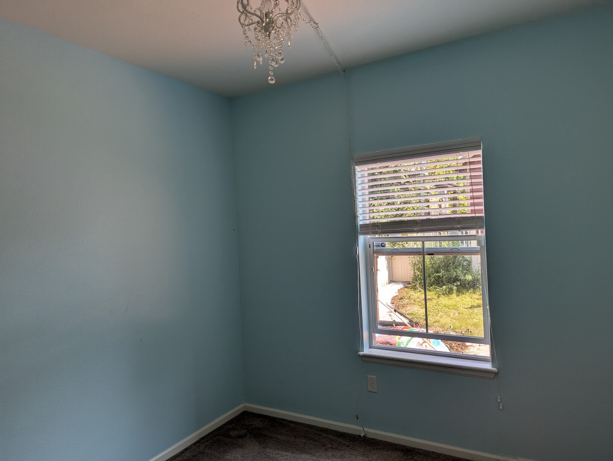 Building Photo - 1326 Bluemoon Dr