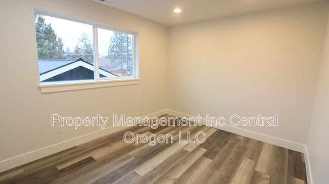 Building Photo - 61379 Brosterhous Road