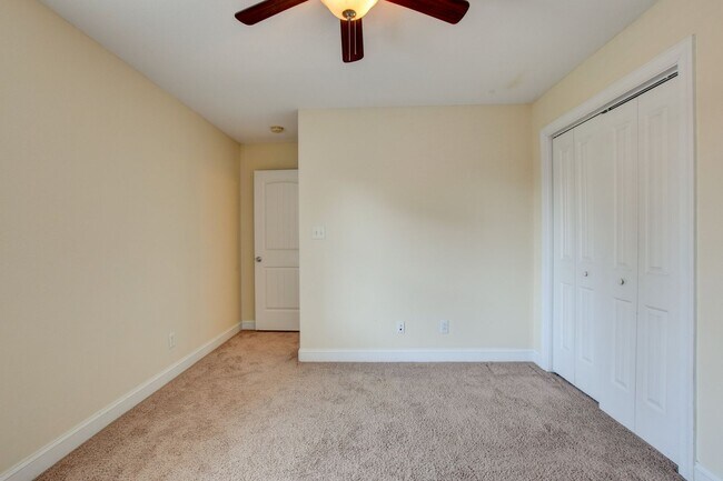 Building Photo - 4923 Krick St