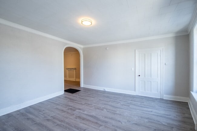 Building Photo - 1210 5th Ave
